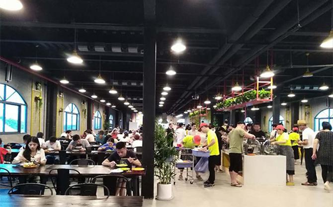 泉州工地食堂開餐現(xiàn)場圖片