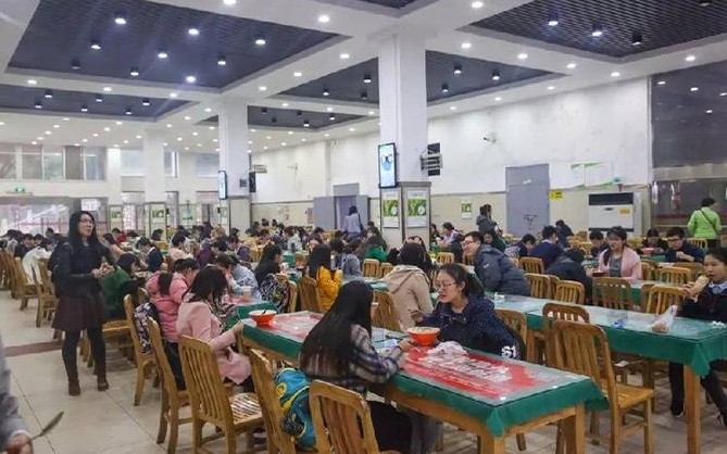 企業(yè)食堂承包商味萊客餐飲公司經(jīng)營現(xiàn)場環(huán)境圖片