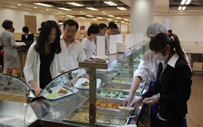 泉州寫字樓食堂承包，解決白領(lǐng)就餐難題